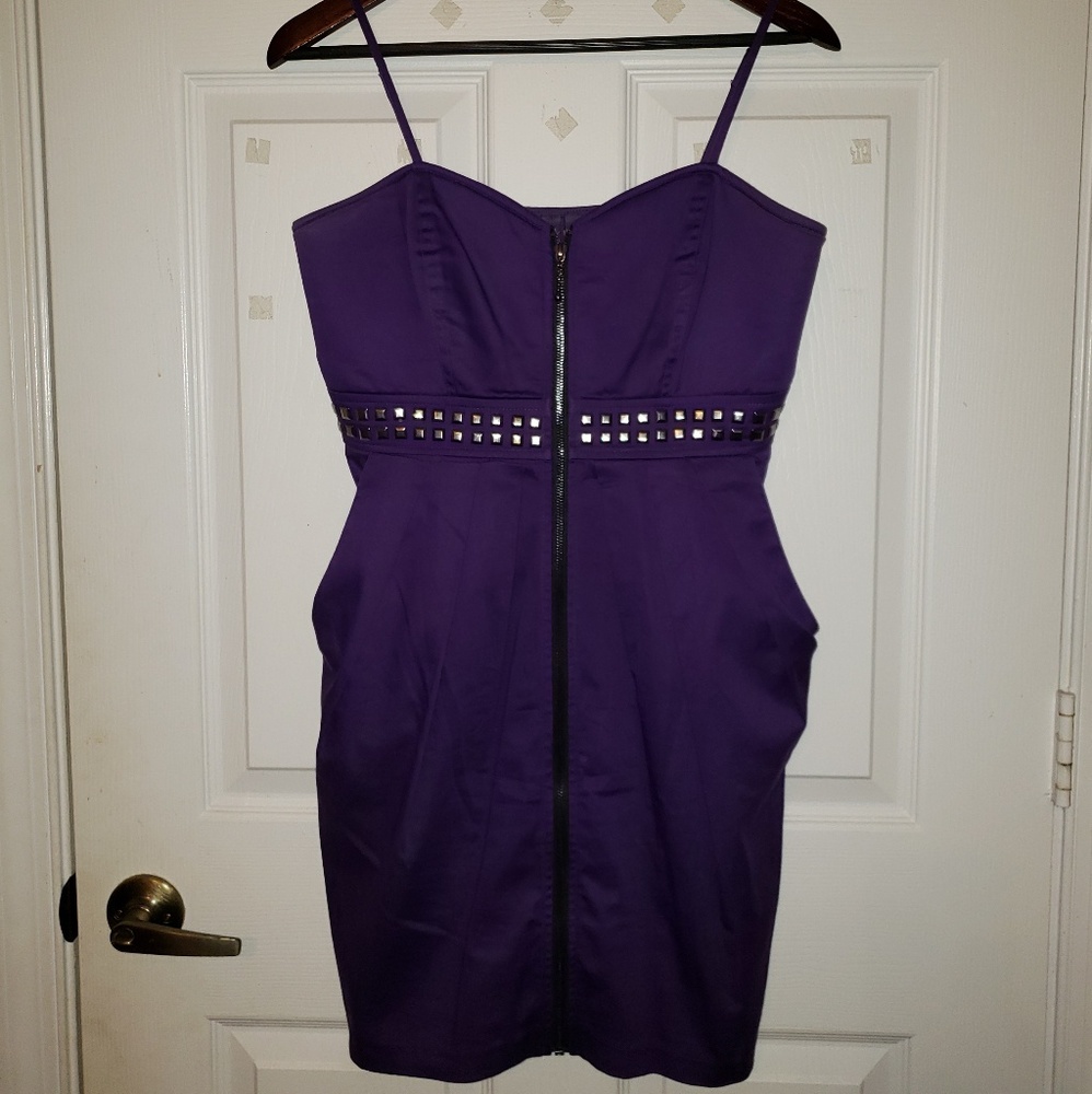 Purple party dress with pockets